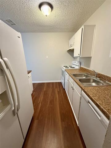 Building Photo - 1422 Bob White Dr