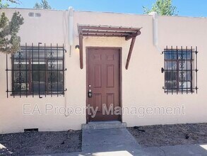 Building Photo - 525 Cedar St SE