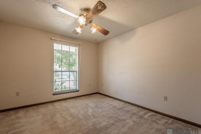 Building Photo - 14823 Stoneberg Ave