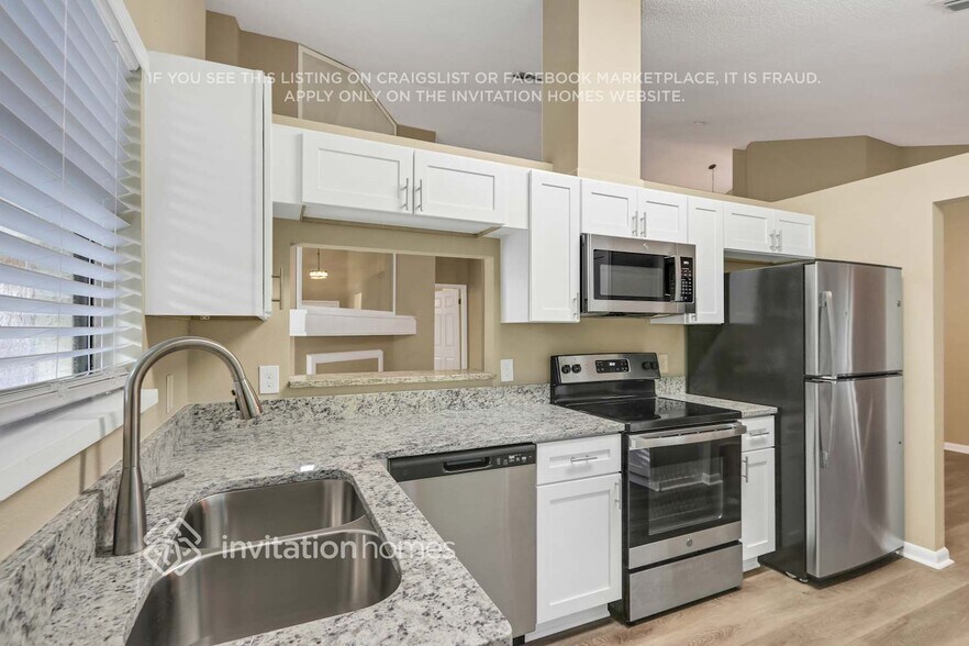 Building Photo - 8042 Lansing Dr
