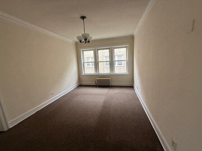 Building Photo - 2146 Gunderson Ave