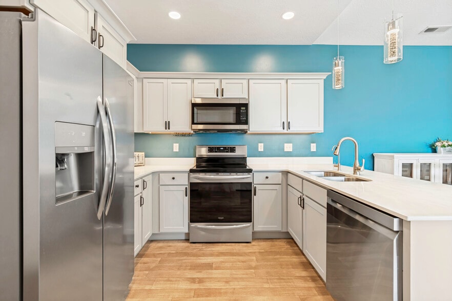 Building Photo - 12992 S Tortola Dr