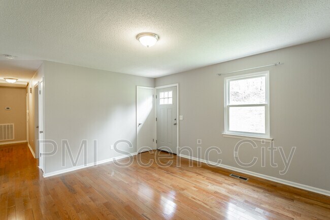 Building Photo - 5907 Browntown Rd