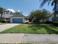 Building Photo - 1859 Lake Forest Ln
