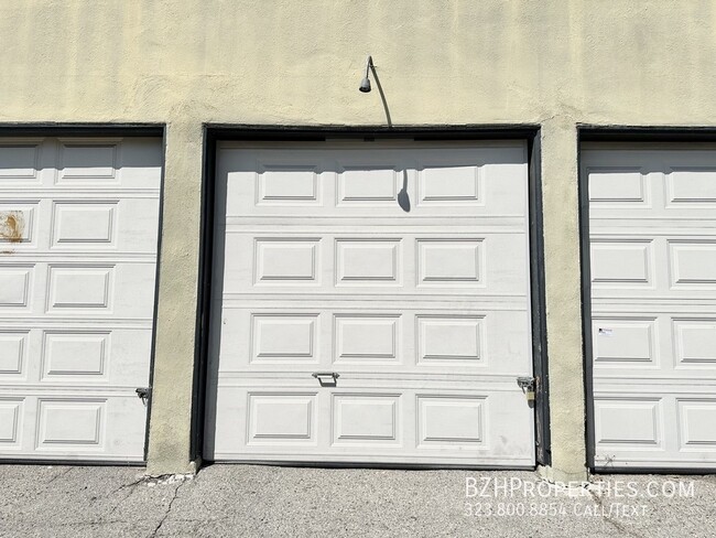 Building Photo - Newly Updated 1Bedroom 1Bathroom In Hollywood