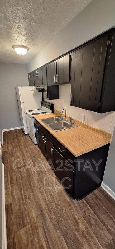 Primary Photo - 383 Redmar Blvd