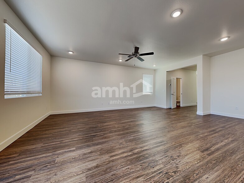 Building Photo - 6038 Theodore St