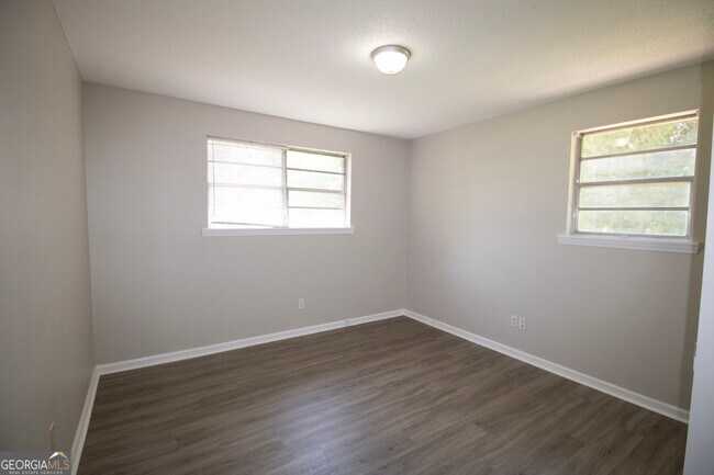 Building Photo - 217 Allenwood Dr
