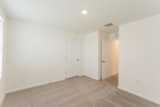 Building Photo - 2921 Great Abaco Wy