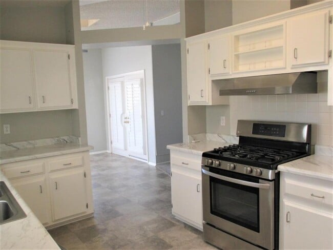 Building Photo - 2904 Peach Tree St