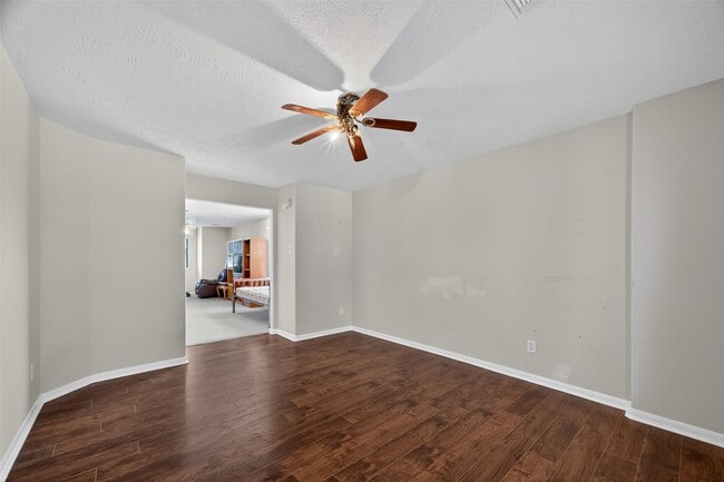 Building Photo - 602 Field Run Ct