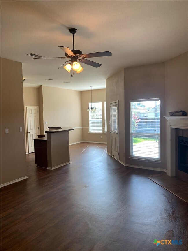 Building Photo - 1113 Branchwood Way