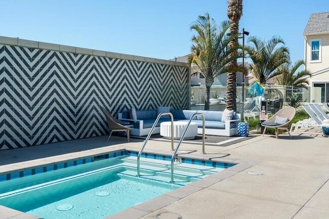 Building Photo - 2000 Avenida Senna