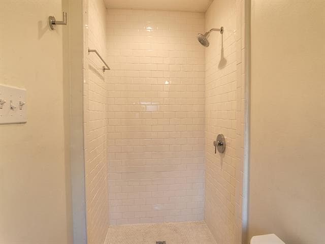 Building Photo - 2318 Elmwood Blvd