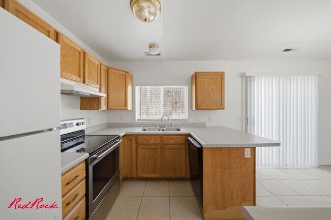 Building Photo - 1058 N 1340 W Cir