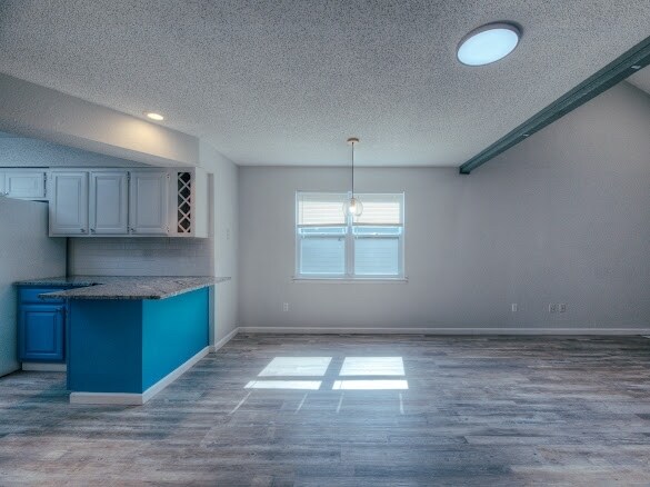 Building Photo - 6712 E 79th St