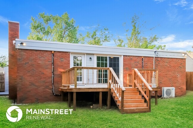 Building Photo - 3809 NW 24th St