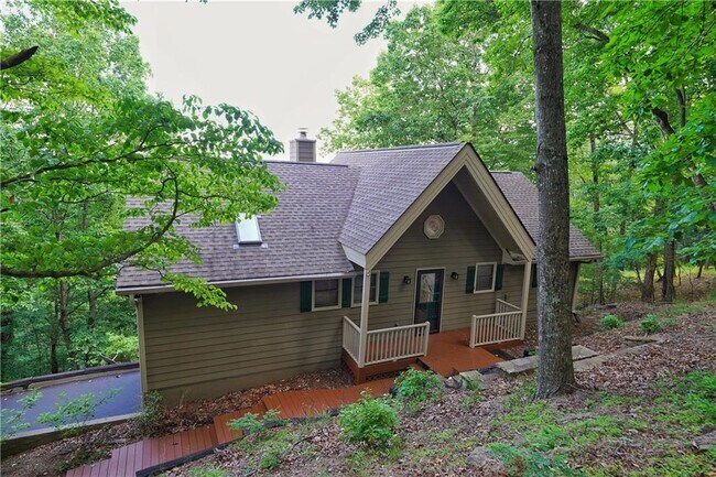 Primary Photo - 127 Columbine Dr