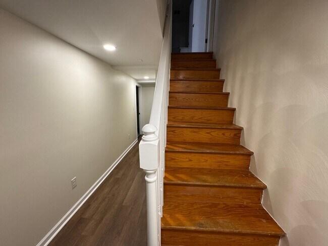 Building Photo - 4521 Northridge St NE