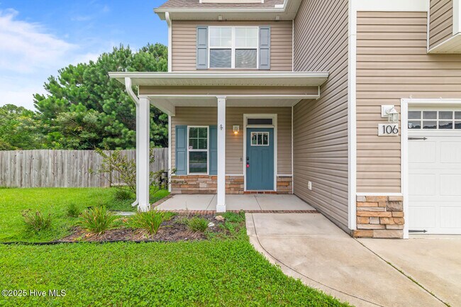 Building Photo - 106 Shallow Ct