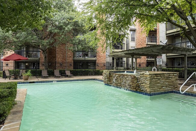 Building Photo - 1 bedroom 1 bath first floor condo unit | ...
