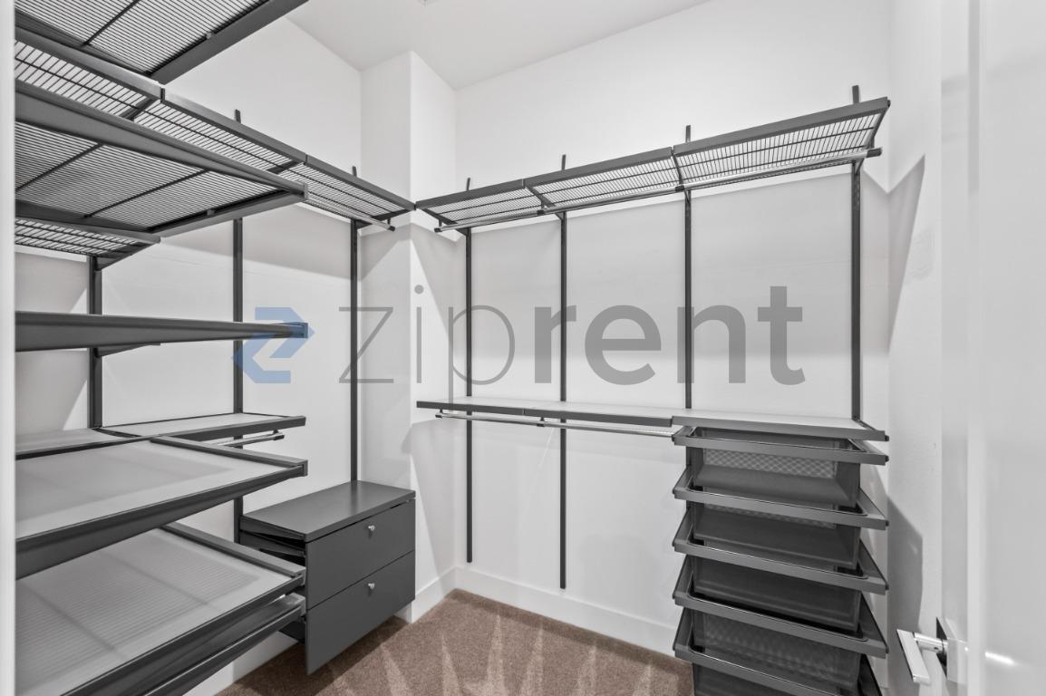 Building Photo - Unit 30
