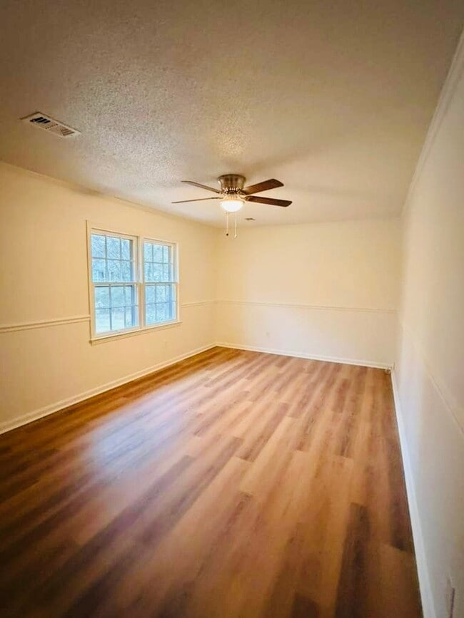 Building Photo - 1692 Kinglet Rd