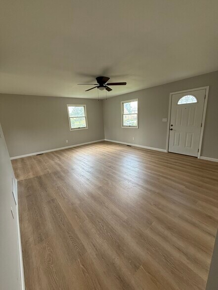 Building Photo - 663 Gibbard Ave
