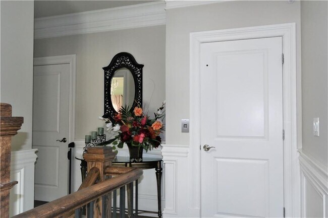 Building Photo - 3475 Roxboro Rd NE