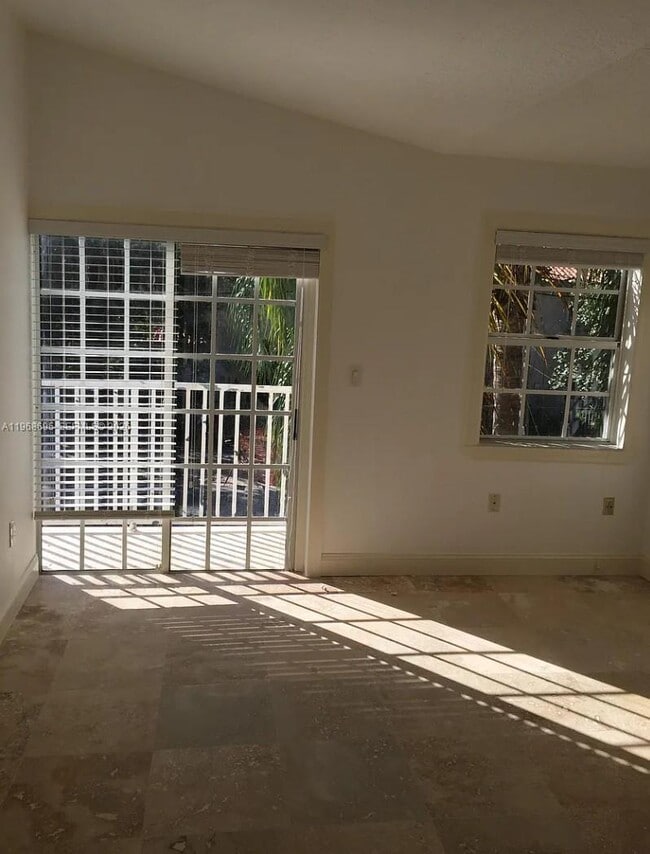 Building Photo - 3087 Shipping Ave