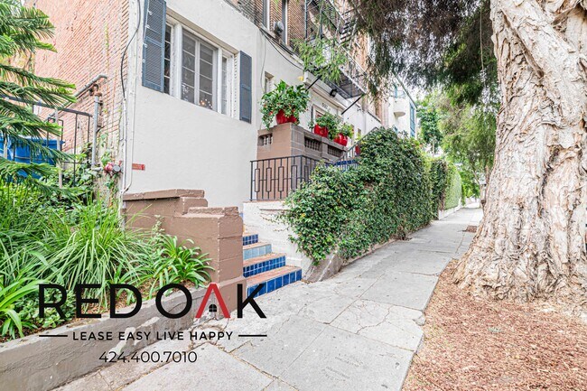Building Photo - 532 S Coronado St