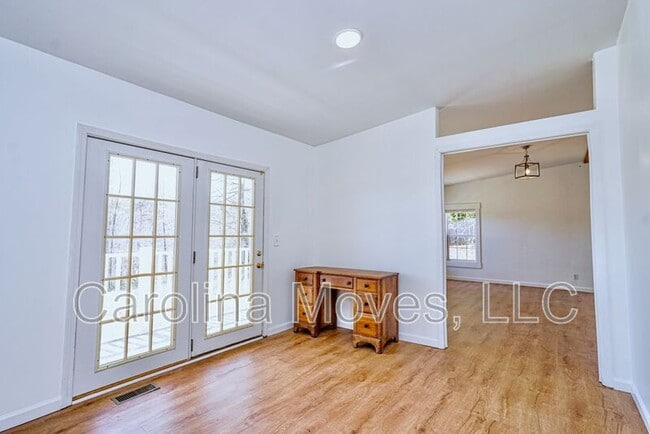 Building Photo - 78 Old McElhaney Rd