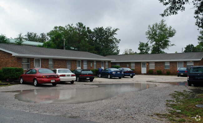 Primary Photo - DOGWOOD APARTMENTS