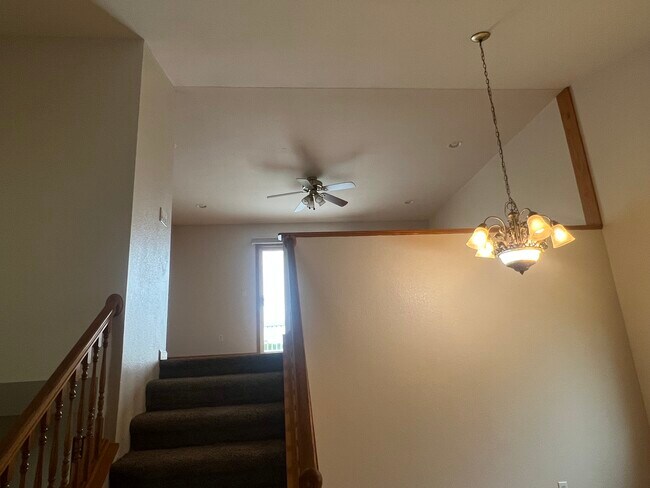 Building Photo - 4248 Red Hawk Dr SE