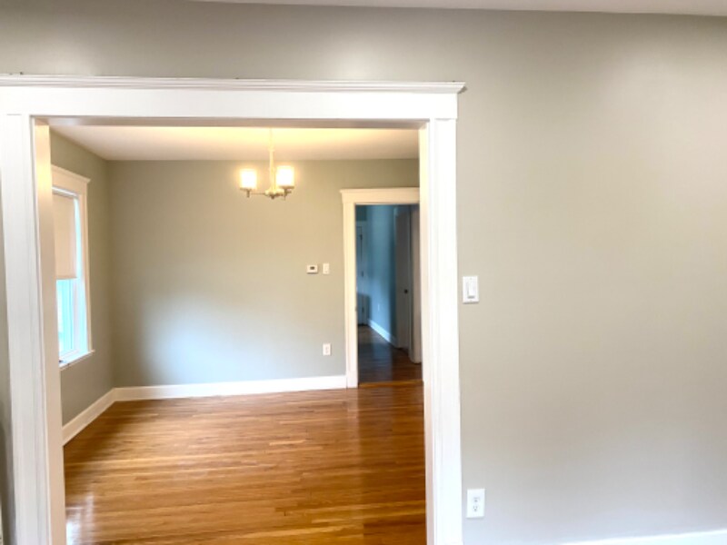 Building Photo - 347 Vermont St