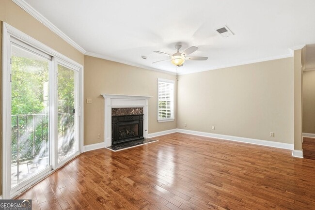 Building Photo - 728 Ridgefield Dr
