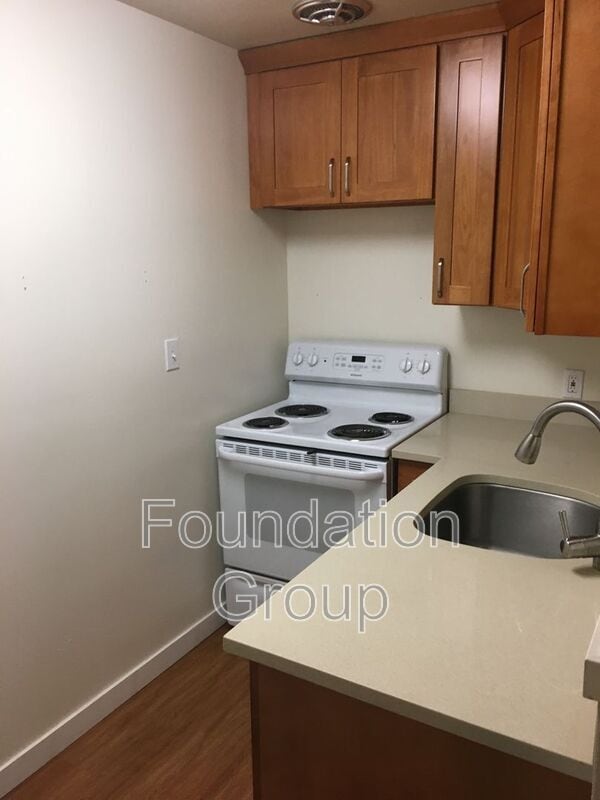 Building Photo - 4238 27th Ave W