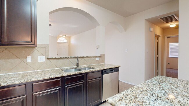 Building Photo - FREE DECEMBER RENT!!!