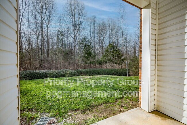 Building Photo - 2104 Sardony Ln