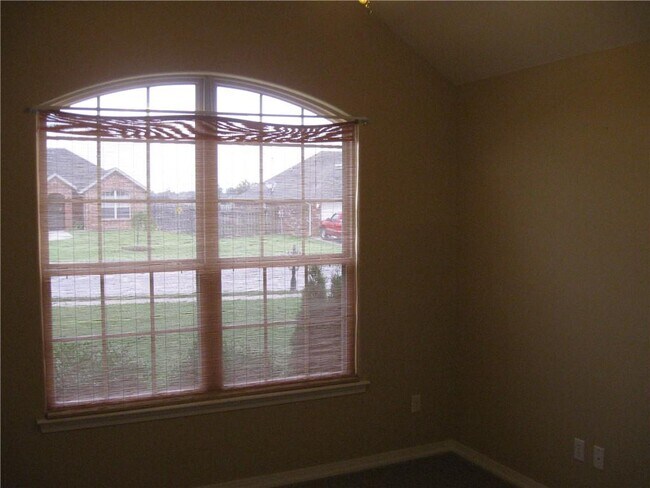 Building Photo - 220 Beasley Dr
