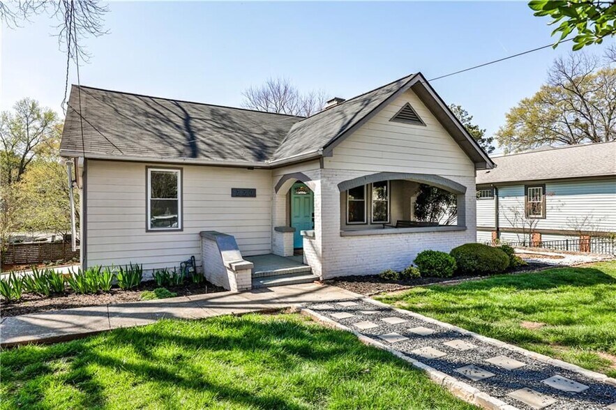 Primary Photo - 220 Mayson Ave NE