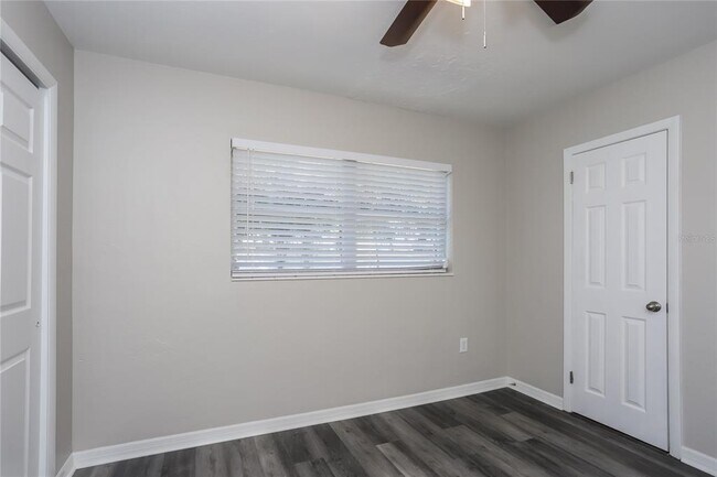 Building Photo - 2145 68th Ave S