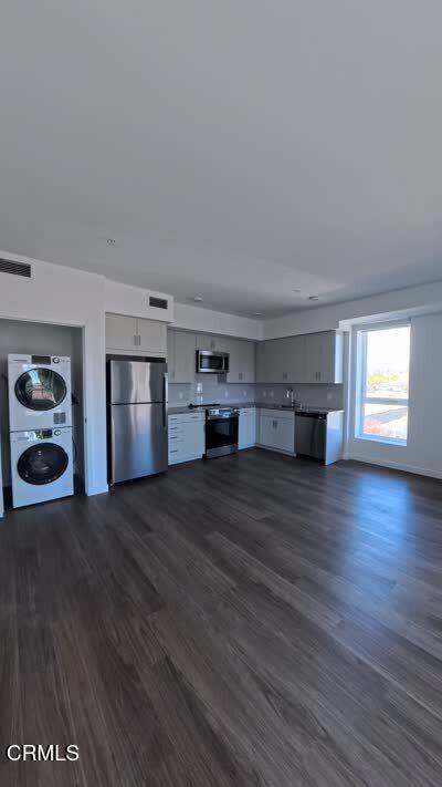 Building Photo - 18900 Parthenia St