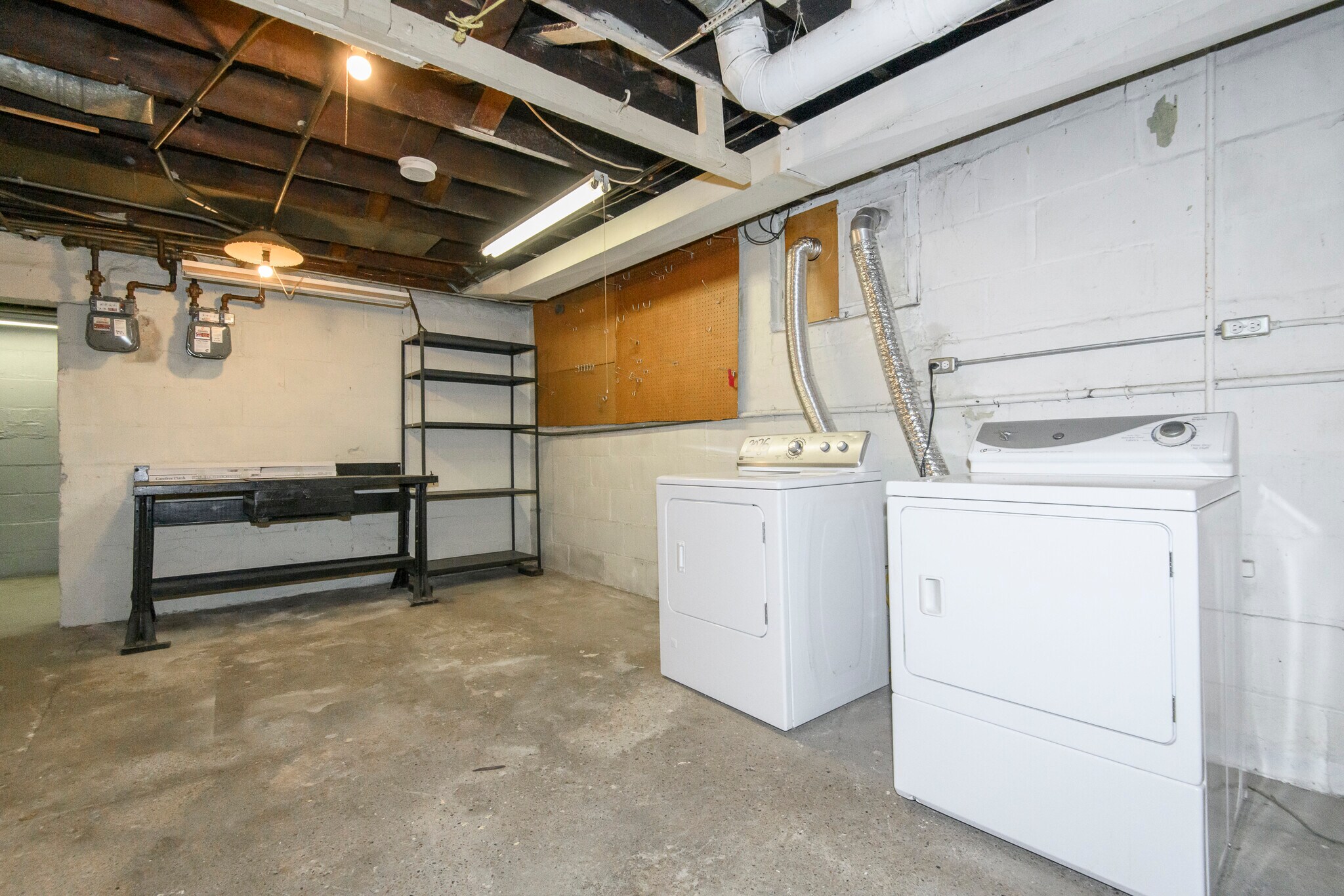 Building Photo - 2028 S 85th St