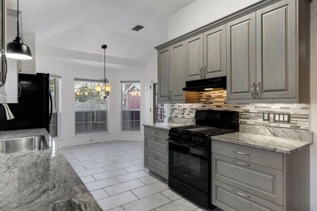 Building Photo - 9512 Rosas Ave NE