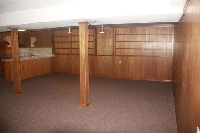 Building Photo - 3009 Oakland Dr NW