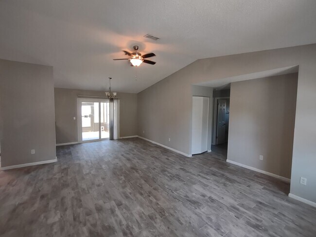 Building Photo - Indian Trails 3 Bedroom 2 Bath!
