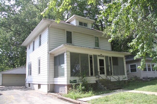 Building Photo - 721 S Prairie St