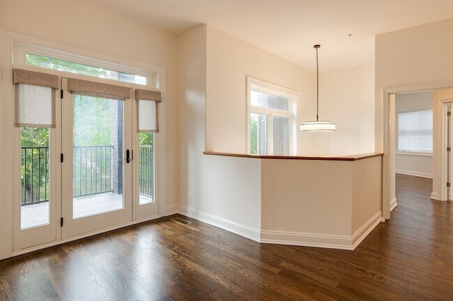 Building Photo - 2905 Parthenon Ave