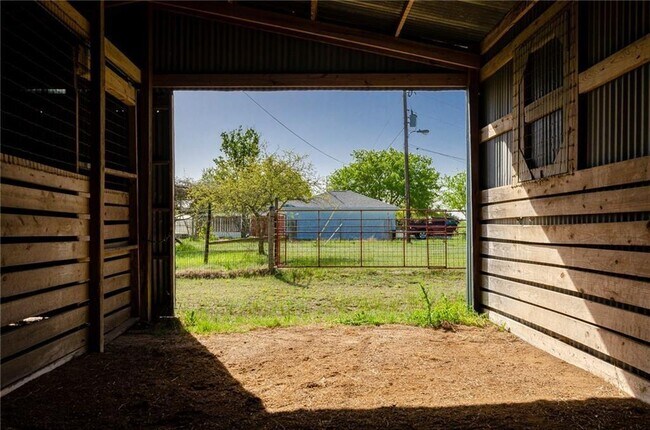 Building Photo - 9800 Ranch to Market Rd 150